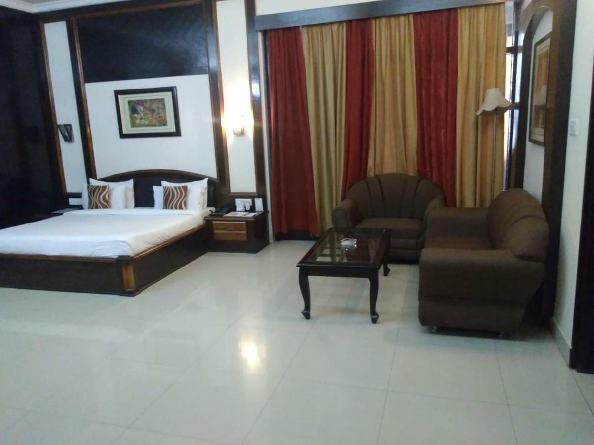 Hotel Rudra Continental Rudrapur Exterior photo